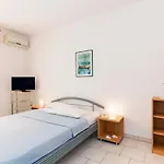 Apartman Lavanda *