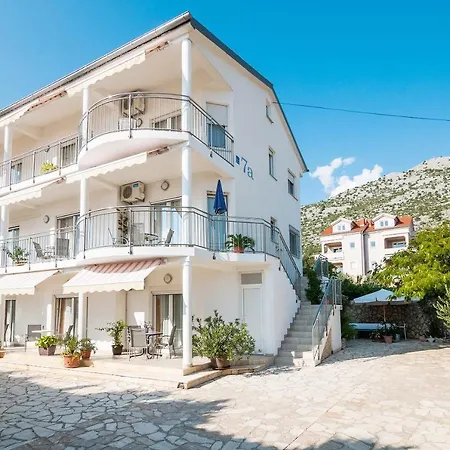 Lavanda Apartment *