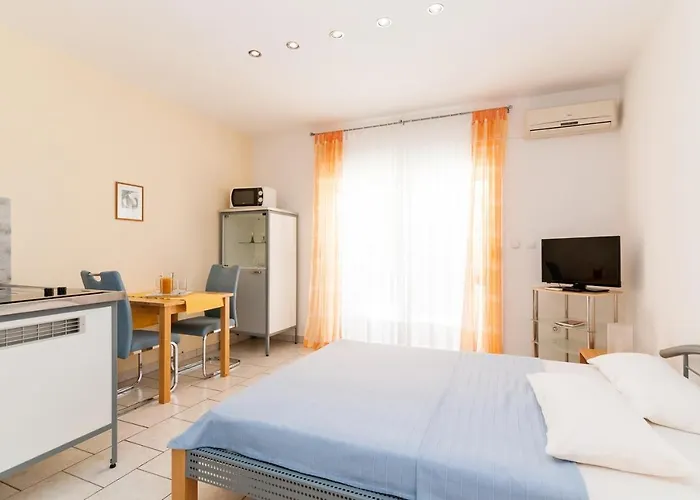 Lavanda شقة ستاريغغاد باكلينتسا