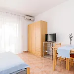 Apartment Lavanda Starigrad Paklenica