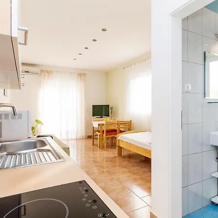 Lavanda Apartment Starigrad Paklenica