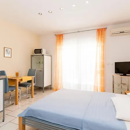 Lavanda Lägenhet Starigrad Paklenica