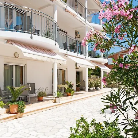 Lavanda Lägenhet Starigrad Paklenica
