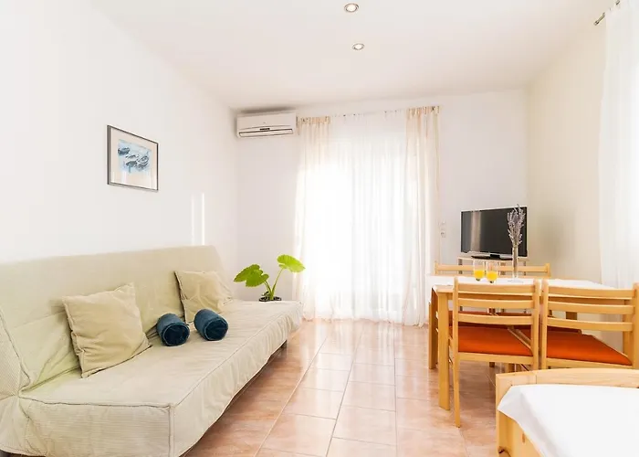 Lavanda Апартаменты Стариград-Пакленица